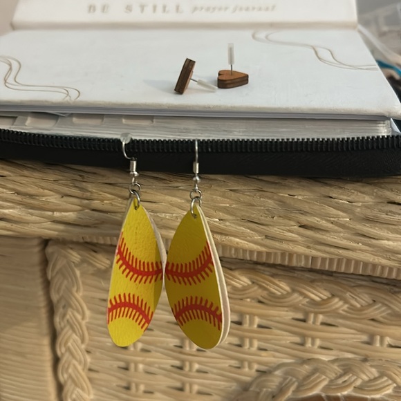 Softball earring bundle - Picture 9 of 9